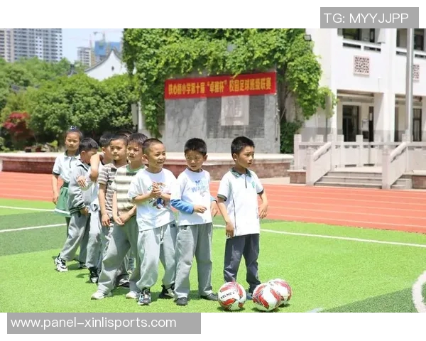 足球趣味比赛：欢乐竞技与团队协作的完美结合活动